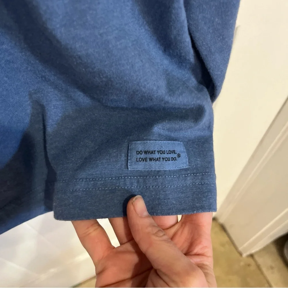 Life is Good Blue Women’s Long Sleeve Shirt Size M Land That I Love EUC - Picture 2 of 8